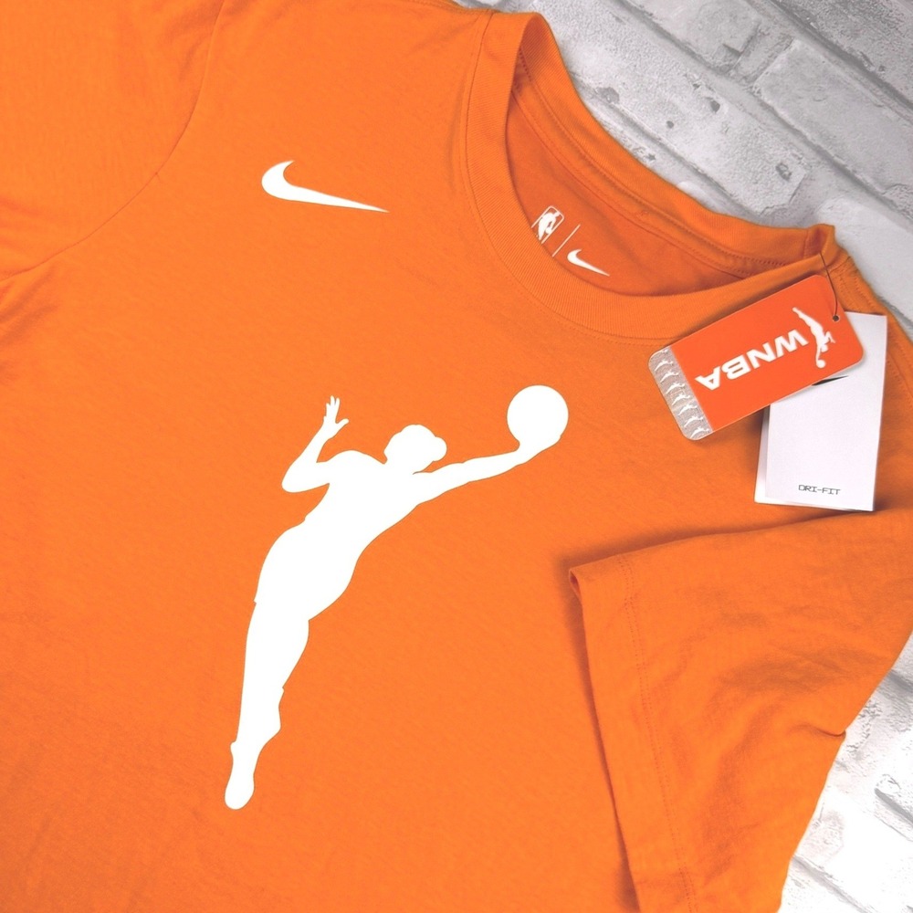 Nike WNBA Jumpwoman Logo T-Shirt Mens S Orange Short Sleeve Dri-FIT Athletic NWT